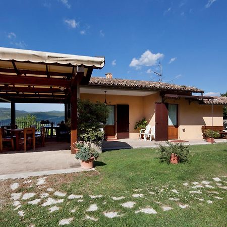 Agriturismo Il Castello Assisi Bagian luar foto