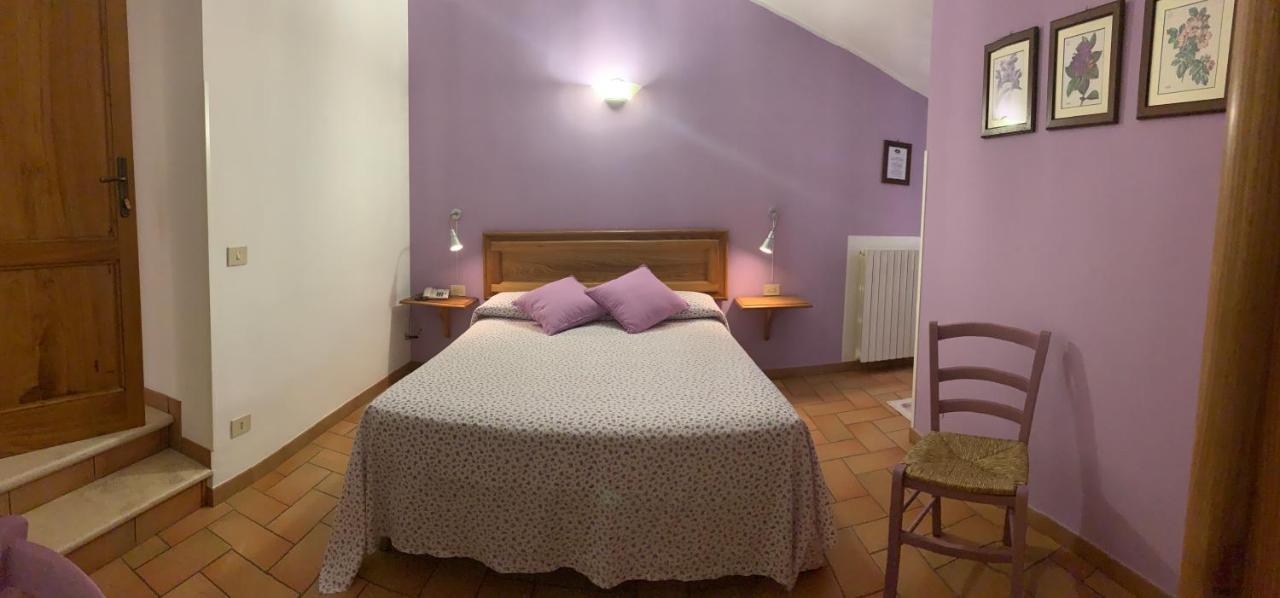 Agriturismo Il Castello Assisi Bagian luar foto