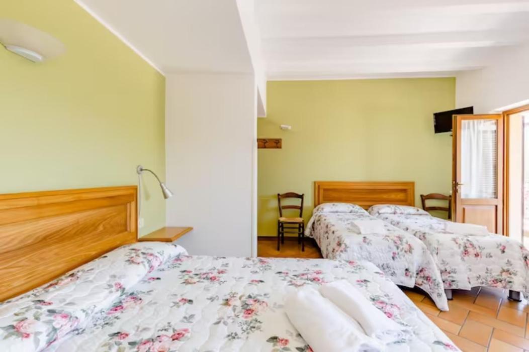 Agriturismo Il Castello Assisi Bagian luar foto