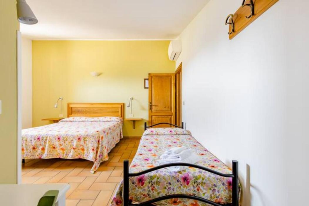 Agriturismo Il Castello Assisi Bagian luar foto