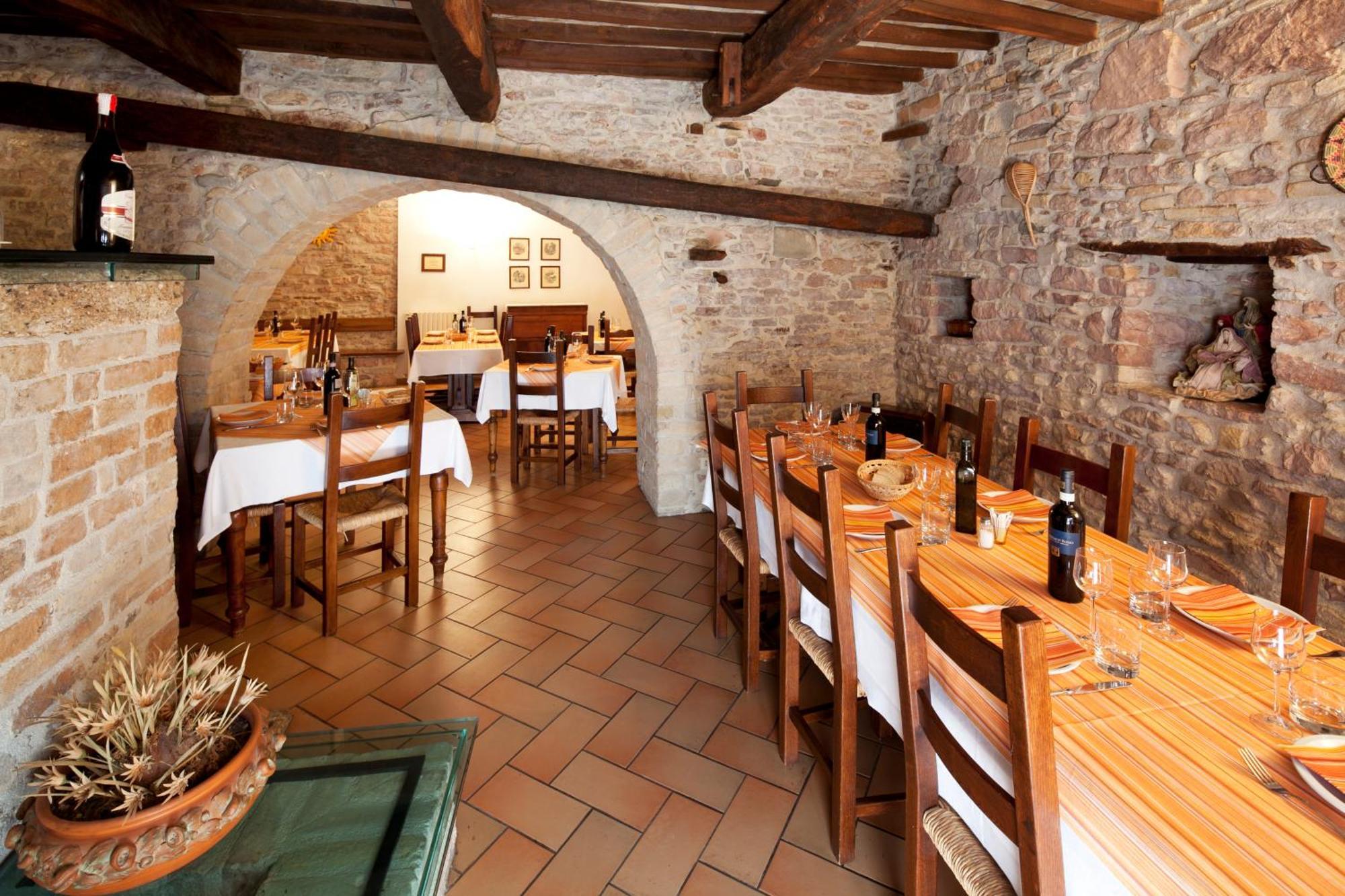 Agriturismo Il Castello Assisi Bagian luar foto