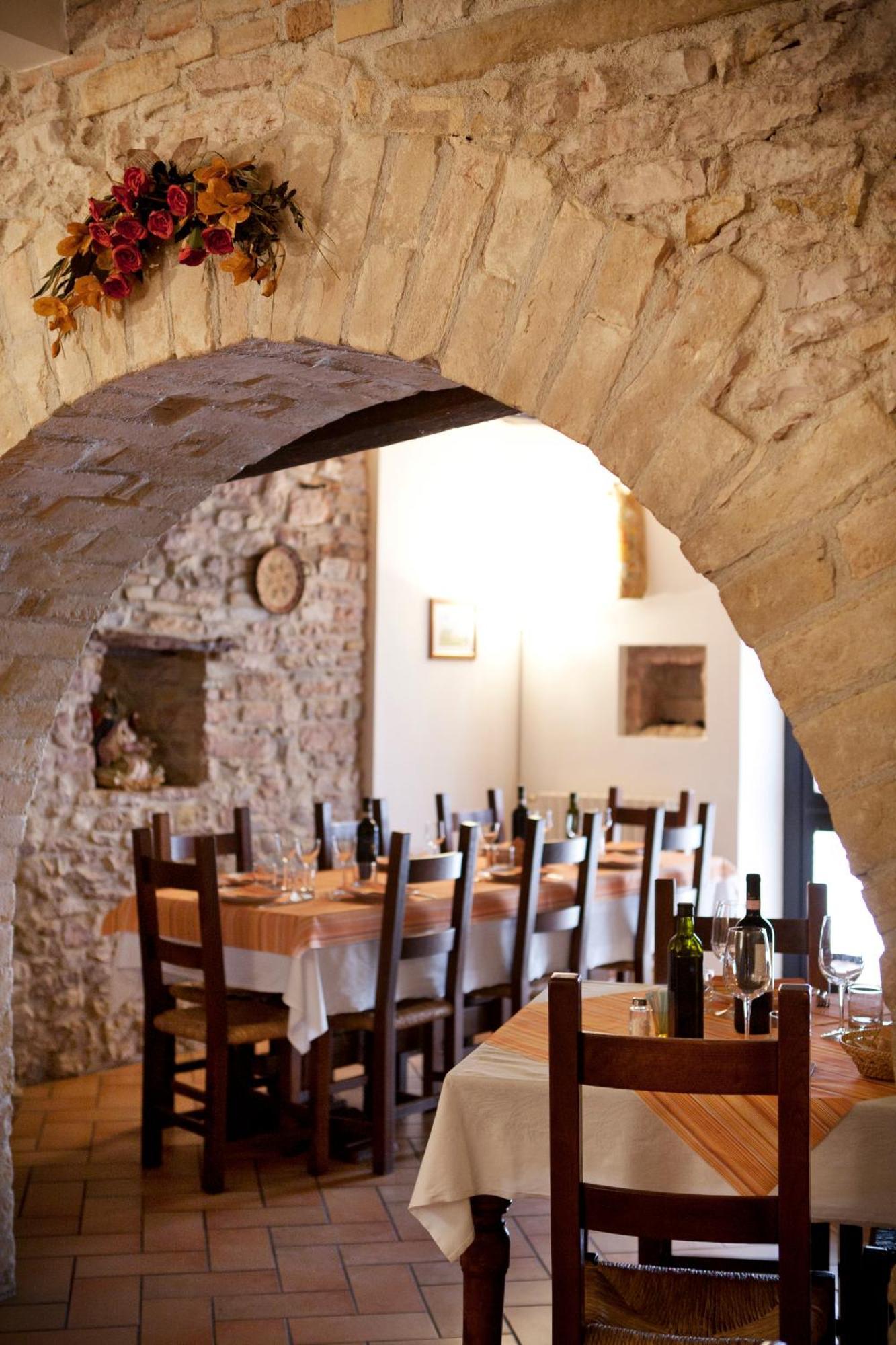 Agriturismo Il Castello Assisi Bagian luar foto