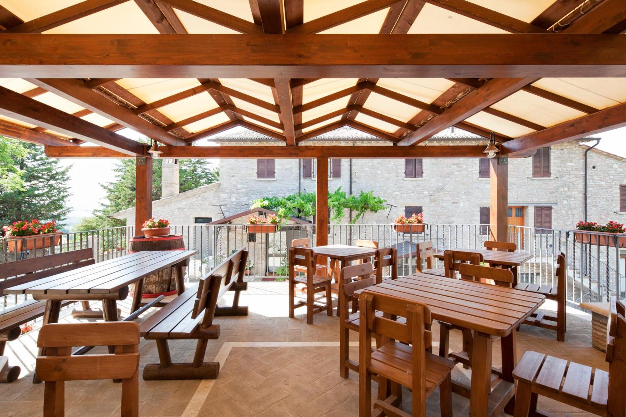 Agriturismo Il Castello Assisi Bagian luar foto