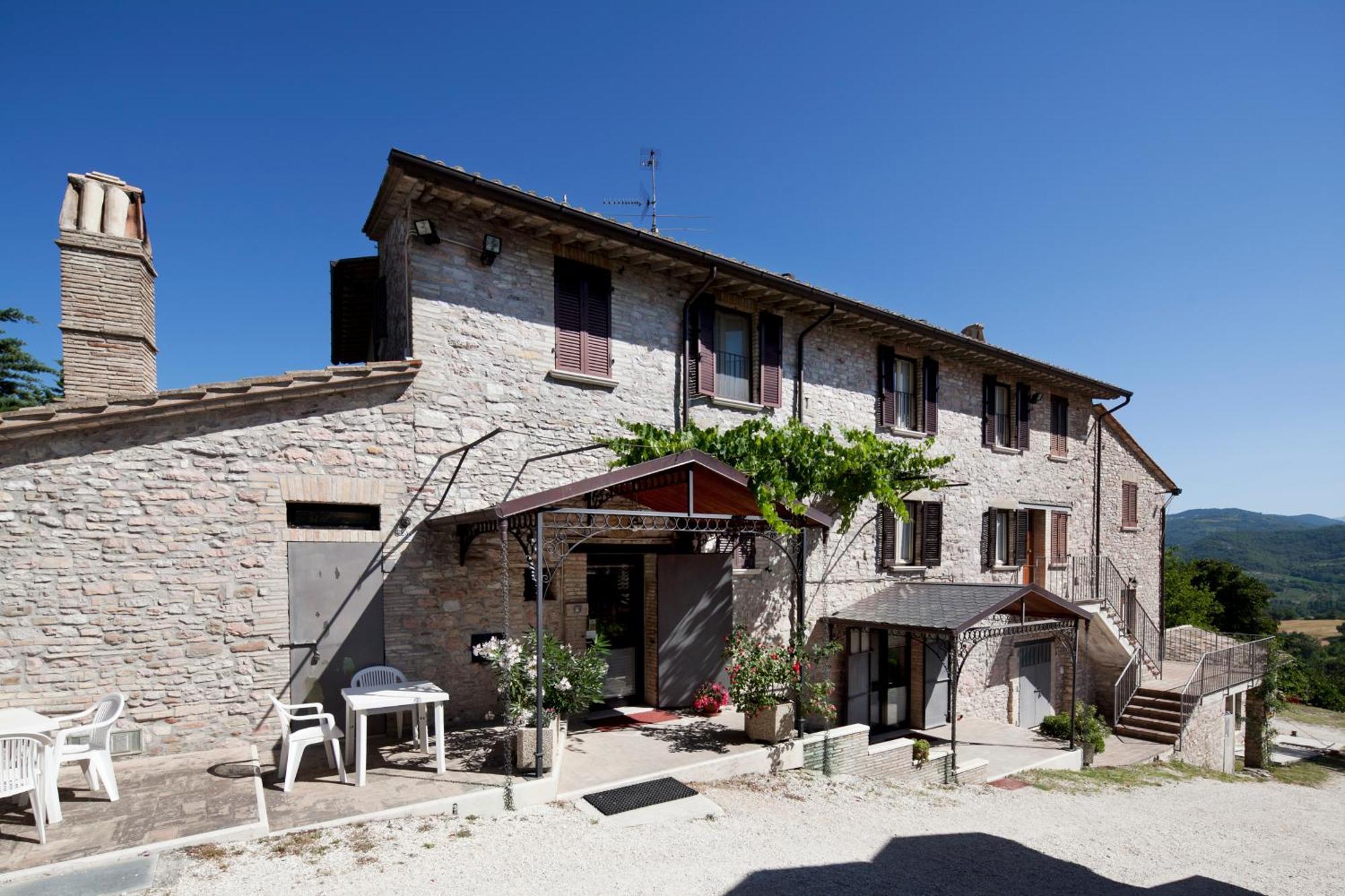 Agriturismo Il Castello Assisi Bagian luar foto