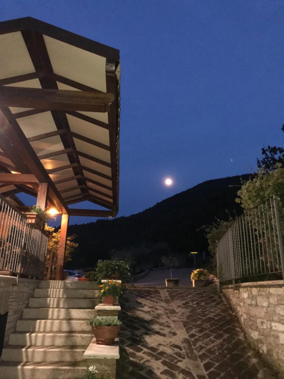 Agriturismo Il Castello Assisi Bagian luar foto